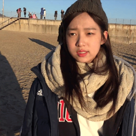 [에이프릴] 예나의 표정 습관 gif | 인스티즈