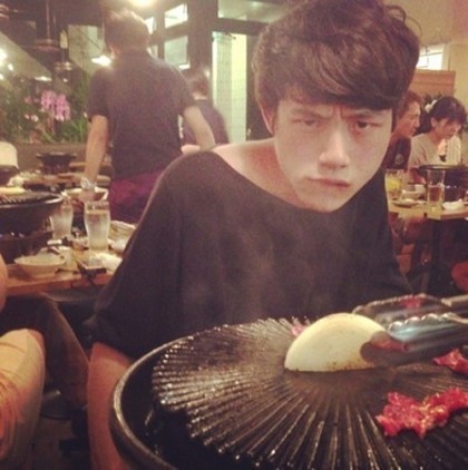 남친짤로 유명한 (일본) 모델 & 배우 사카구치 켄타로 | 인스티즈