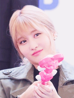 트와이스 복숭아 모모 | 인스티즈