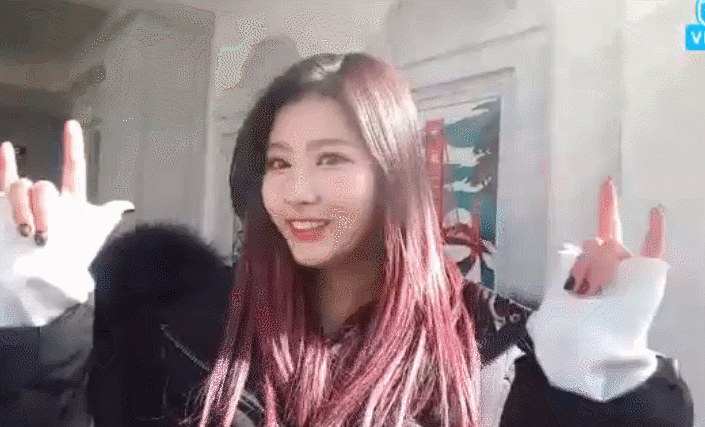 애교하면 미나토자키 사나.gif | 인스티즈