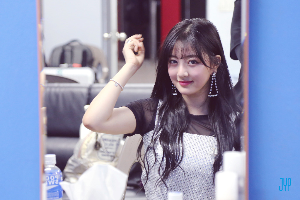 트와이스 앙콘 사진.jpg | 인스티즈