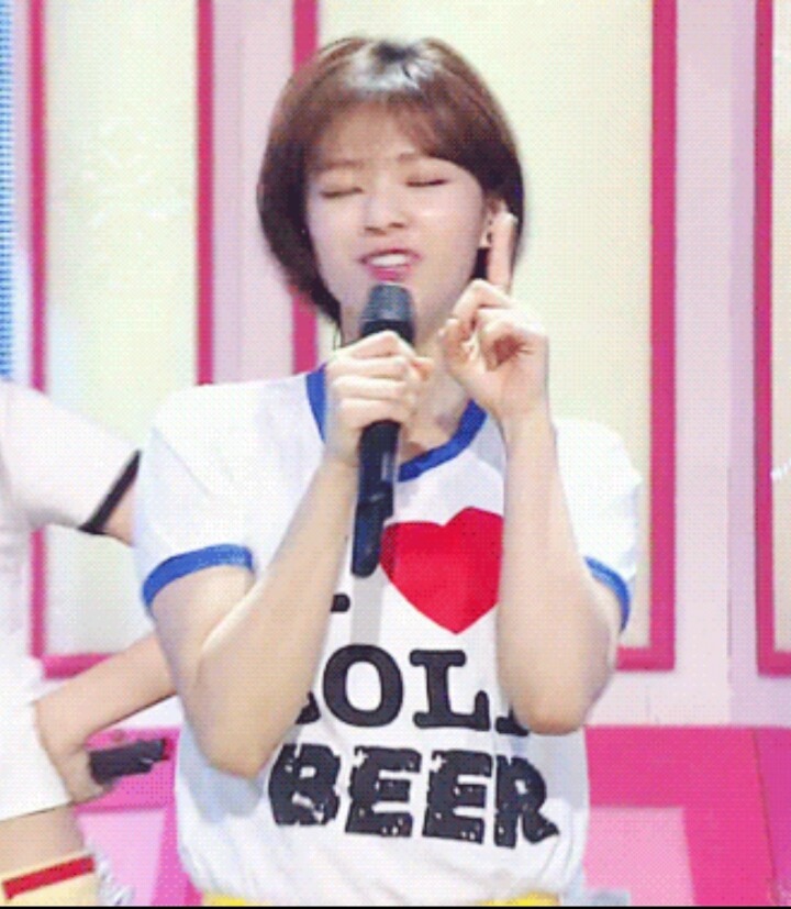 짧은 머리가 잘 어울리는 트와이스 정연 .jpg | 인스티즈