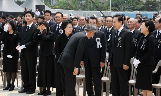 문재인하면 떠오르는 상징적인 사진들.jpg | 인스티즈
