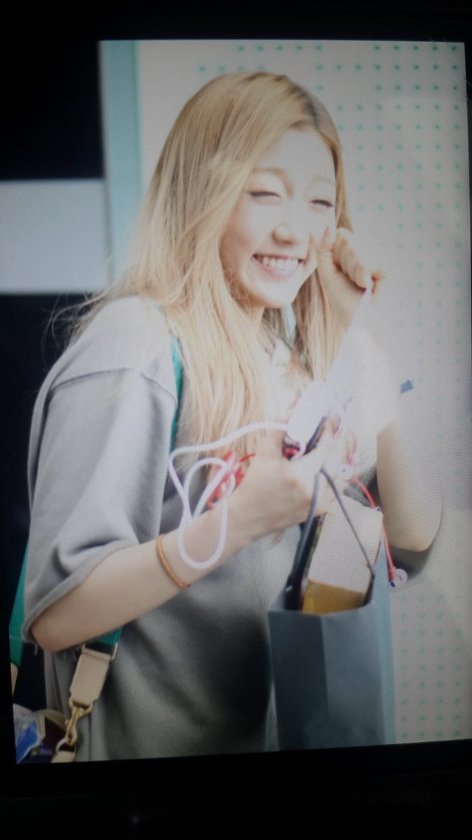 [러블리즈] 오늘자 아는형님 출근길 | 인스티즈