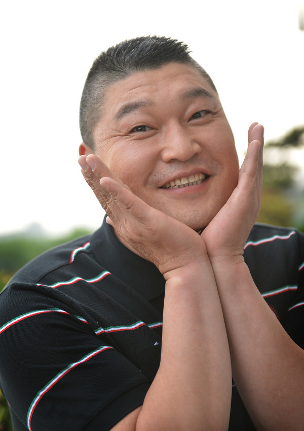 귀여움만 보면 연예계에서 3손가락 안에 들것 같은 인물 | 인스티즈