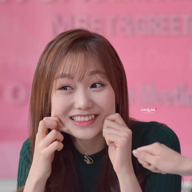 월급루팡하면서 올리는 러블리즈 사진들 | 인스티즈