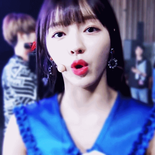 오마이걸 유아 근접짤.gif | 인스티즈