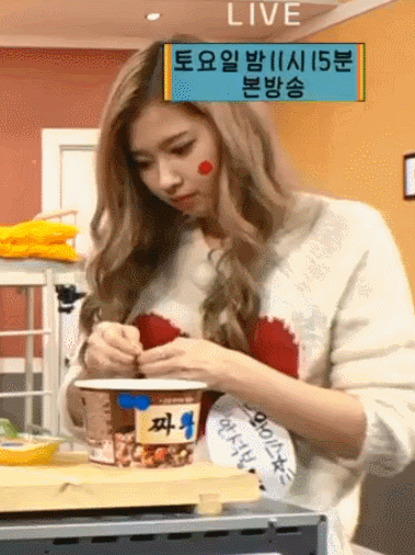 순둥이 트와이스 사나 | 인스티즈