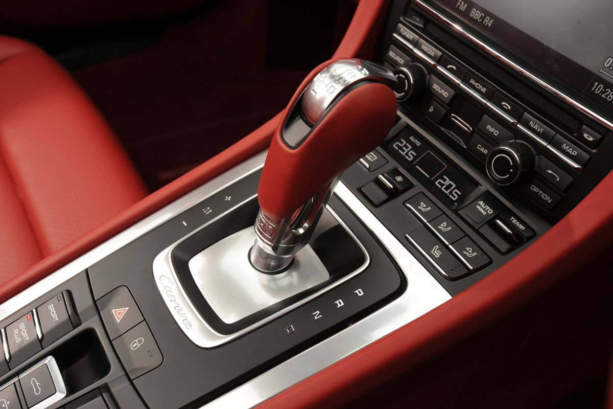 포르쉐 911 카레라 vs 재규어 F-Type | 인스티즈