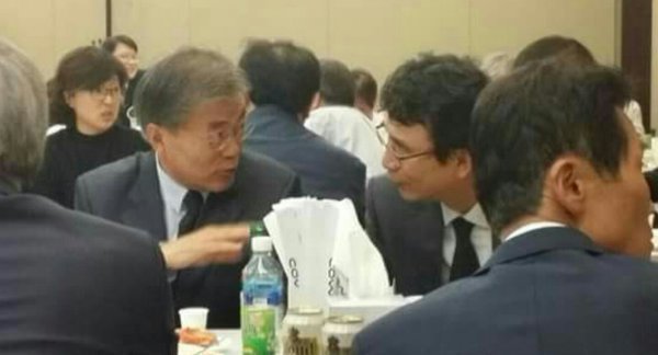 문재인을 정치인으로써 끌어냈던 유시민 | 인스티즈