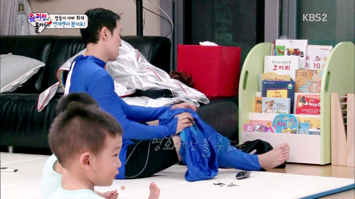 [슈퍼맨이돌아왔다] 번개맨으로 분장한 이휘재를 본 이서언ㅋㅋㅋㅋㅋㅋㅋ | 인스티즈