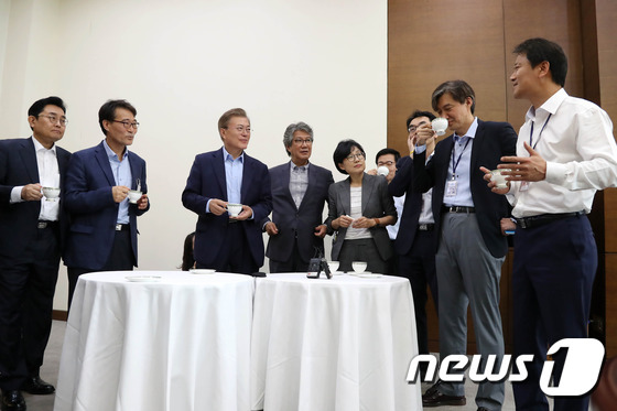 주간 문재인 대통령5월 19일 ~ 5월 25일간 그의 행보와 관련 기사 정리 (스압주의 | 인스티즈