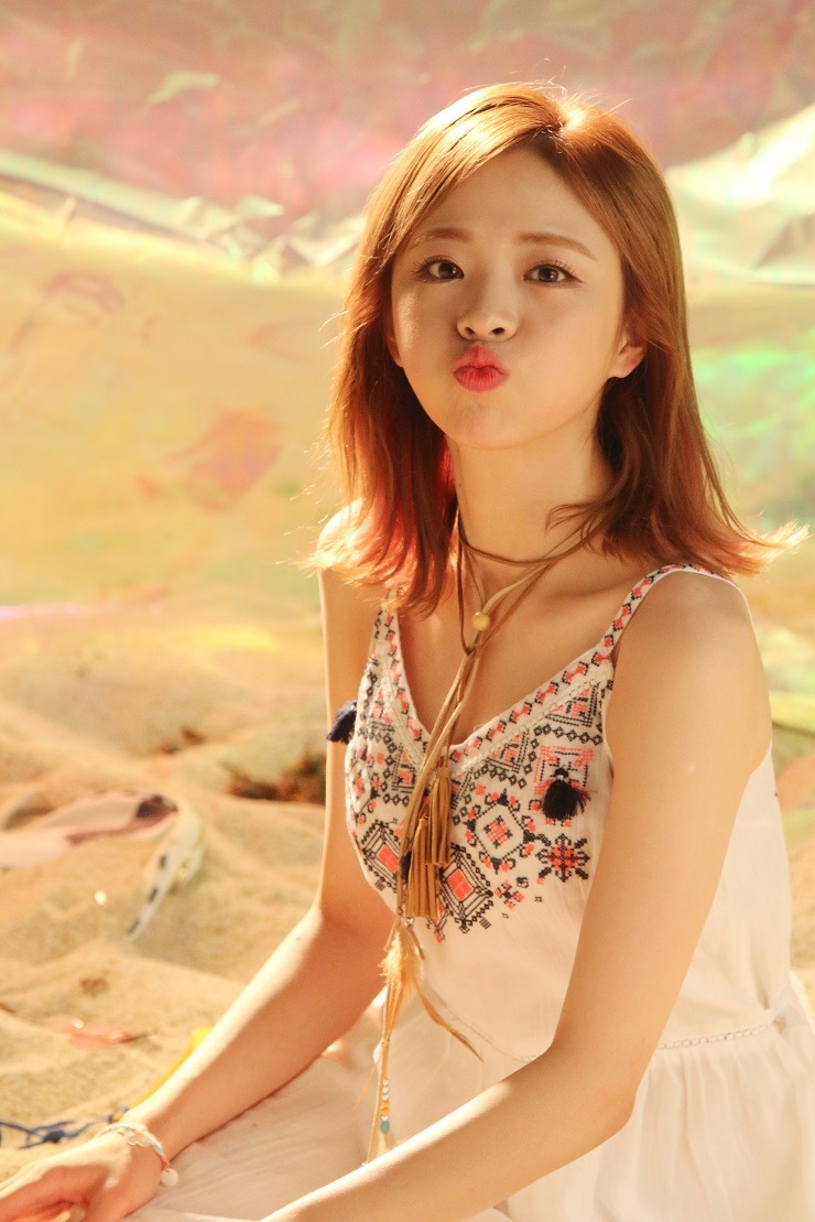 오늘 생일을 맞이한 걸그룹 오마이걸 신혜진.JPG | 인스티즈