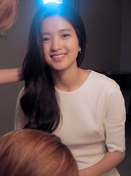 [연예스페셜] 독.점.공.개!! 디렉터스 컷 어워즈 '아가씨' 김태리 첫 신인연기상 수상 날 | 인스티즈