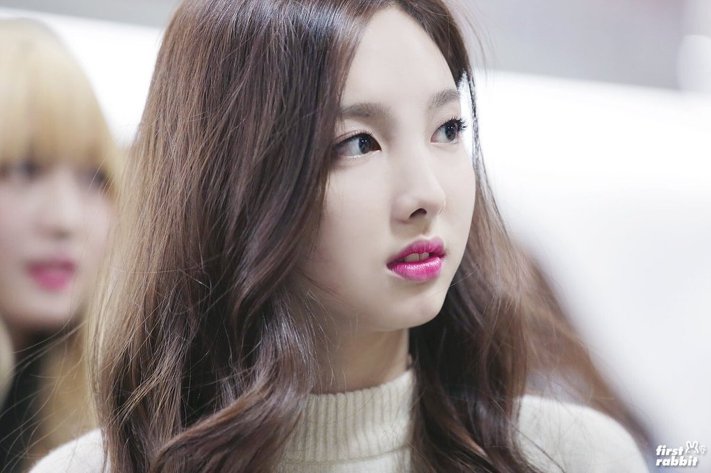 [트와이스] 서열9위 토끼언니 맏내 나연 짤들.jpg | 인스티즈