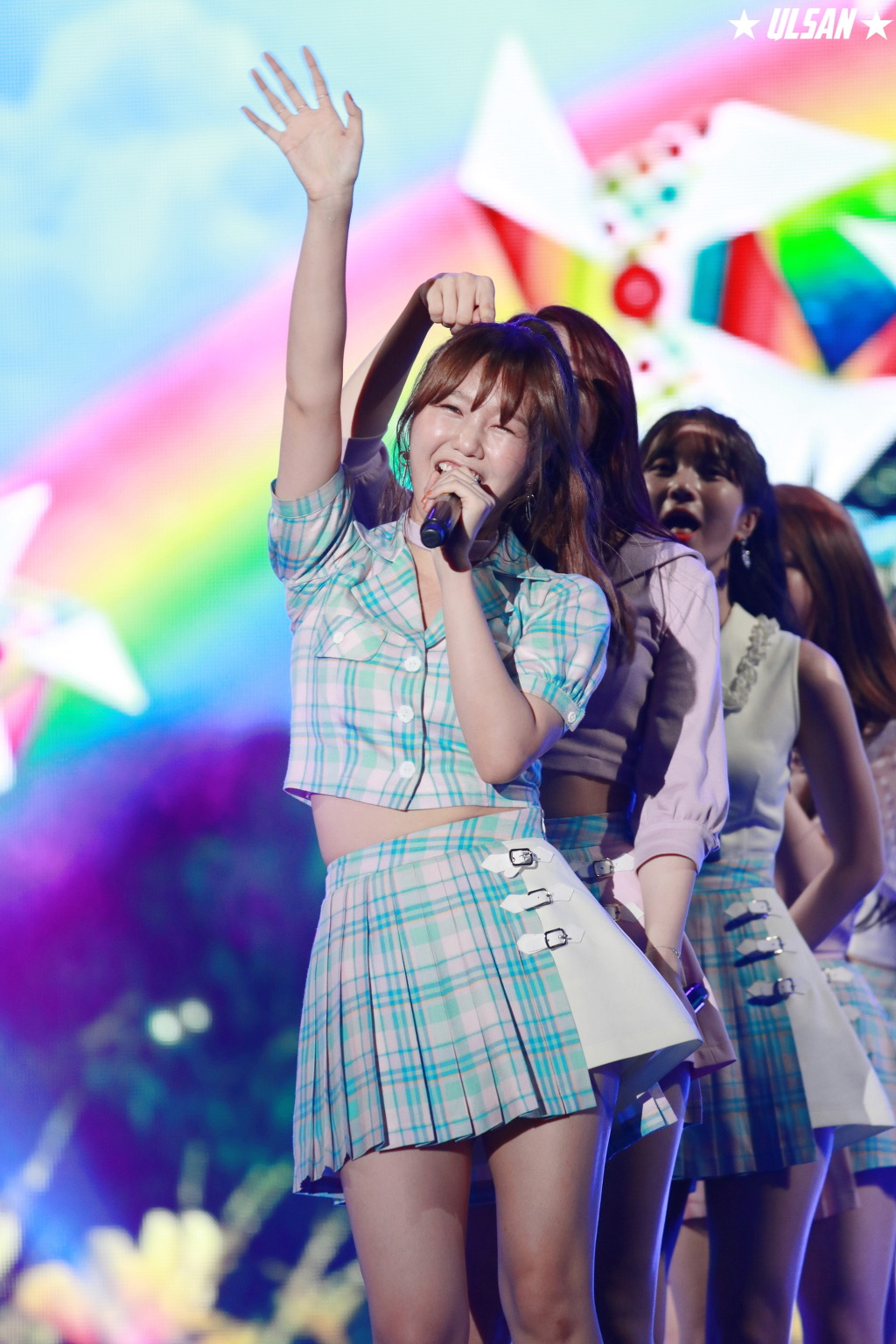170714 울산 남다른 행복 콘서트 오마이걸 직찍.jpg | 인스티즈