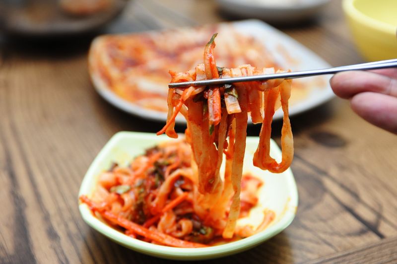 [비빔칼국수] 칼국수면으로도 비빔국수가 있다는 걸 알게 해준 비빔칼국수 | 인스티즈
