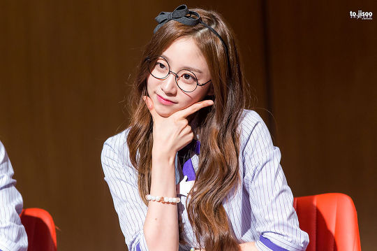 러블리즈 (덮)지수 VS (깐)지수 | 인스티즈