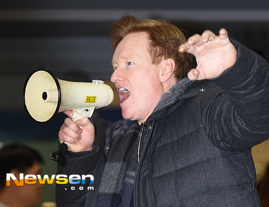 한국에 도착한 코난 오브라이언 | 인스티즈