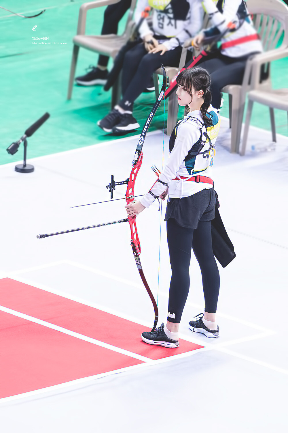 [여자친구] 동생이 카메라를 빌려달라는 요구를 해서 예린이 | 인스티즈