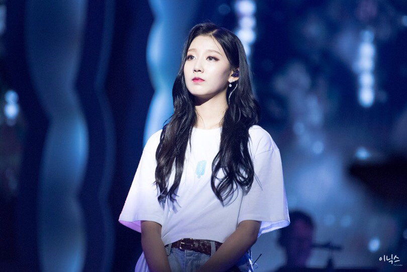 [러블리즈] 삐져나온 코털을 정리해서 예인이 | 인스티즈