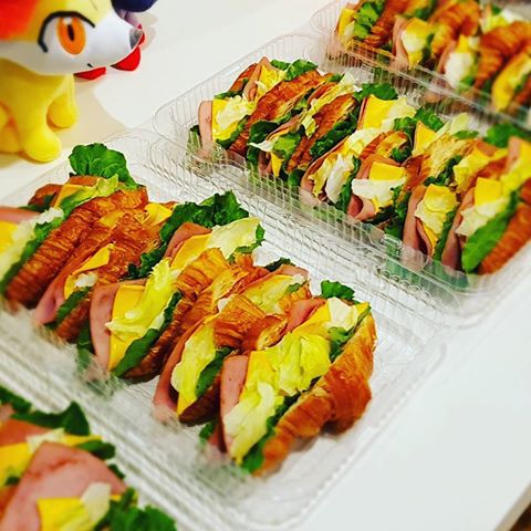 간단하게 브런치! 고소한 크라와상 샌드위치 gifjpg | 인스티즈