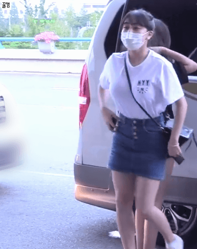 트와이스 지효 공항패션.gif | 인스티즈