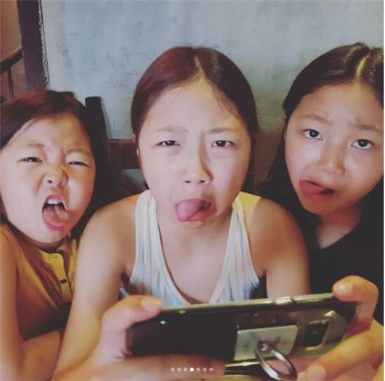 엄청 많이 큰 정웅인의 세 딸 삼윤이(세윤,소윤,다윤) 근황.jpgif | 인스티즈