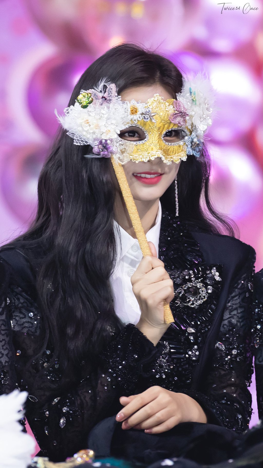 감탄만 나오는 최근 쯔위의 미모.jpgif | 인스티즈