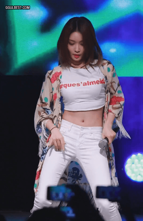 허리미녀 청하.gif | 인스티즈