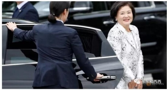 예쁘고 부유했던 아가씨는 난세에서 가난한 남자와 사랑을 맹세했다 | 인스티즈