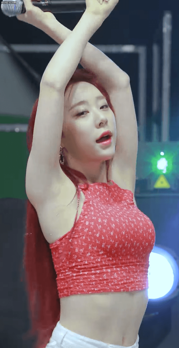페로몬 유혹 날리는 아이돌.JPGIF | 인스티즈