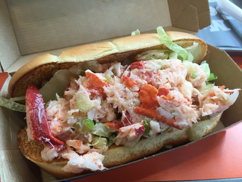 캐나다에만 있다는 맥도날드 랍스터 버거.jpg | 인스티즈