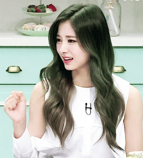 아육대 나가서 가만히 앉아있는데 사실상 금메달인 트와이스 쯔위 ㄷㄷㄷ | 인스티즈