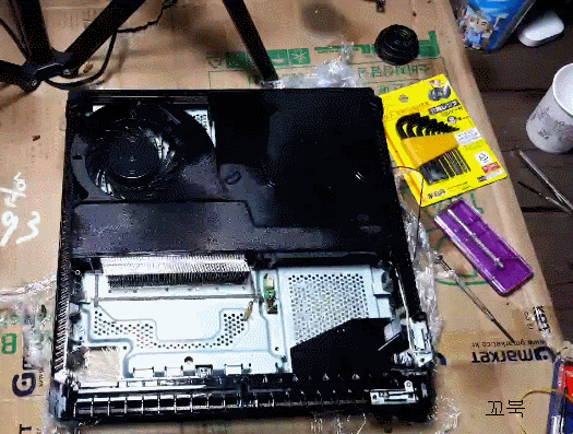 중고나라에서 30만원짜리 하이브를 사온 아저씨.gif | 인스티즈