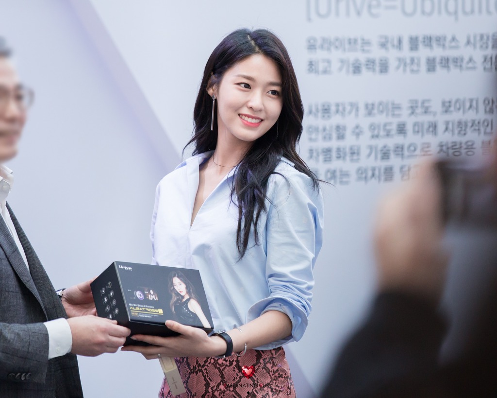 오늘 생일을 맞은 설현이.jpgif | 인스티즈