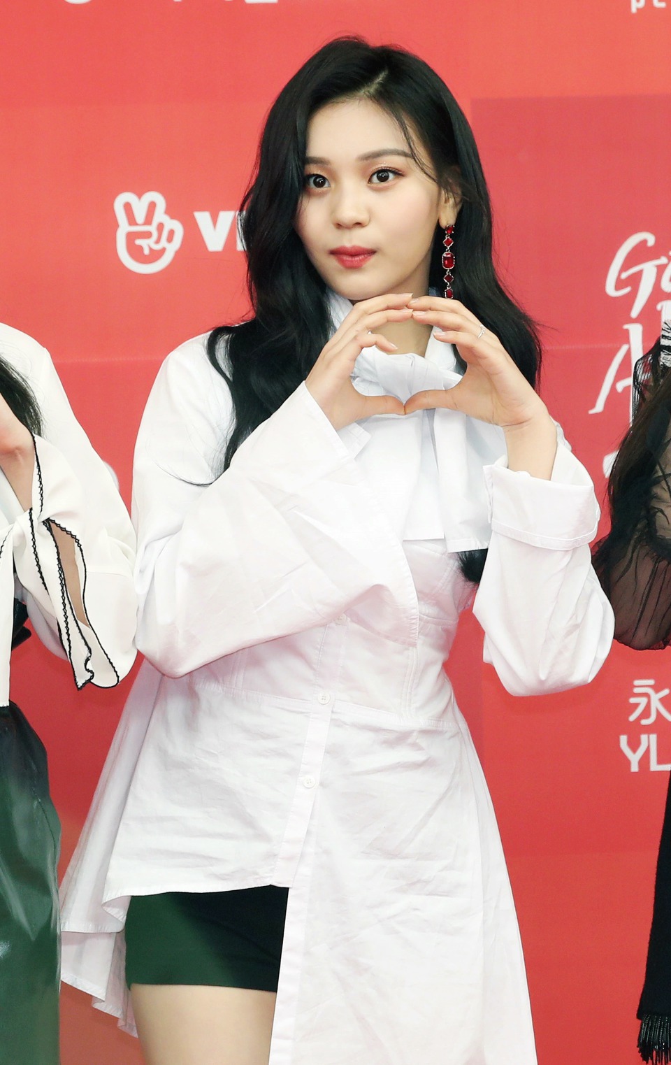 여자친구 골든디스크 어워즈 레드카펫 | 인스티즈