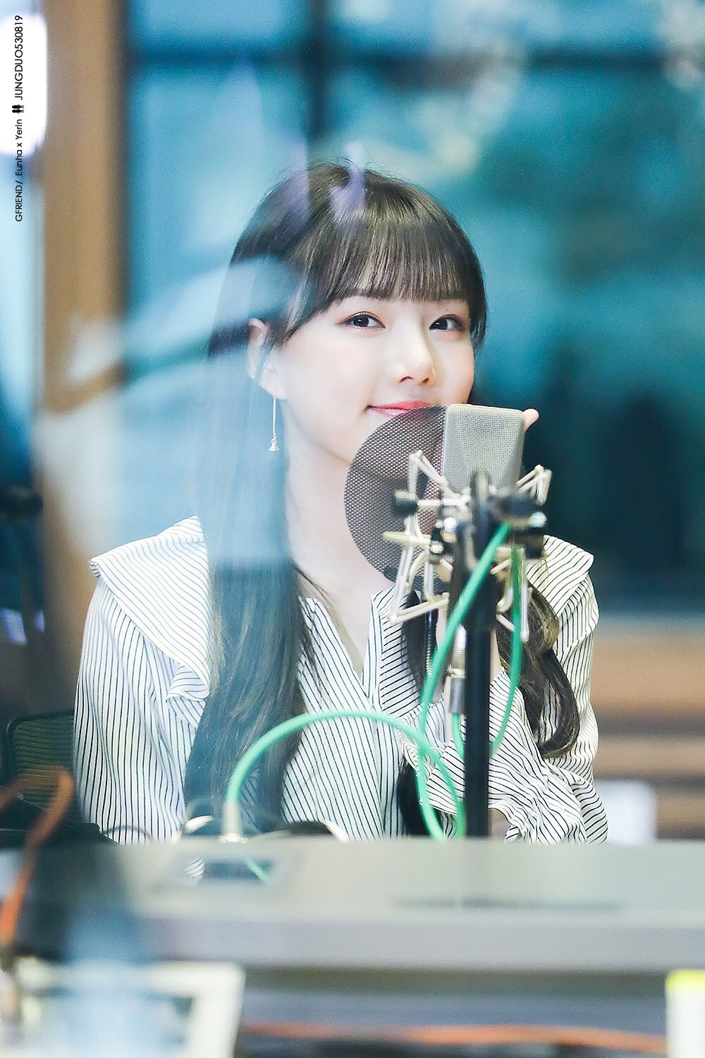 [여자친구] 동생의 생일 파티에 초대 받아서 예린이 | 인스티즈
