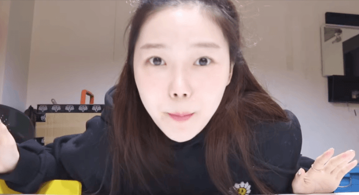 오마이걸 효정 명랑핫도그 먹방 | 인스티즈