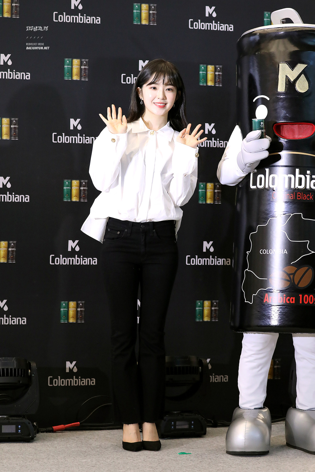가오나시를 보고 당황한 아이린.gif | 인스티즈