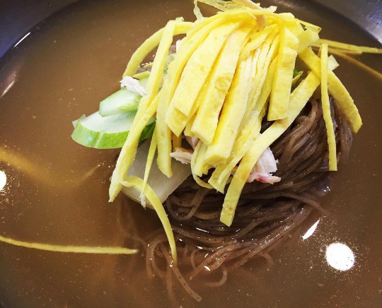 유명냉면 이미지