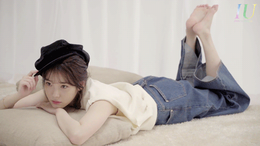 2018 캘린더 프리뷰 아이유.jpgif | 인스티즈