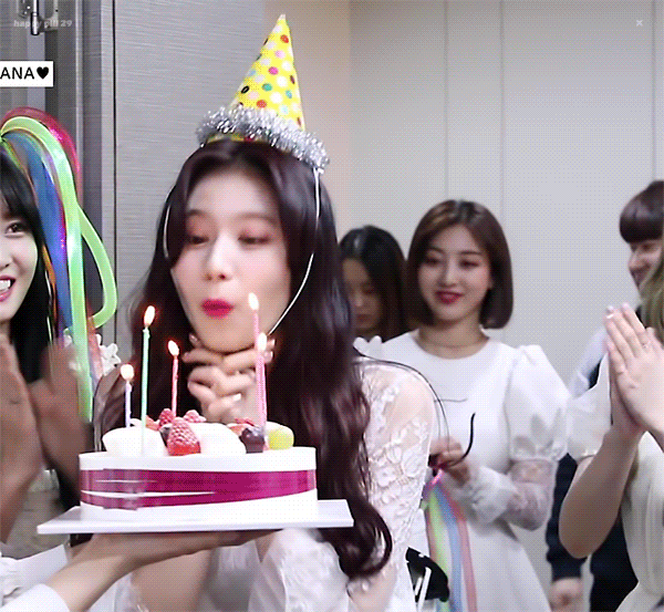 오늘이 생일인 트와이스 사나.jpgif (335장) | 인스티즈