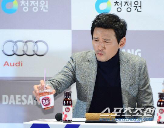 표정보려고 일부러 이 음료로 협찬하는 듯.jpg | 인스티즈