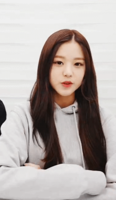 애교 만점 아이즈원 원영이 | 인스티즈