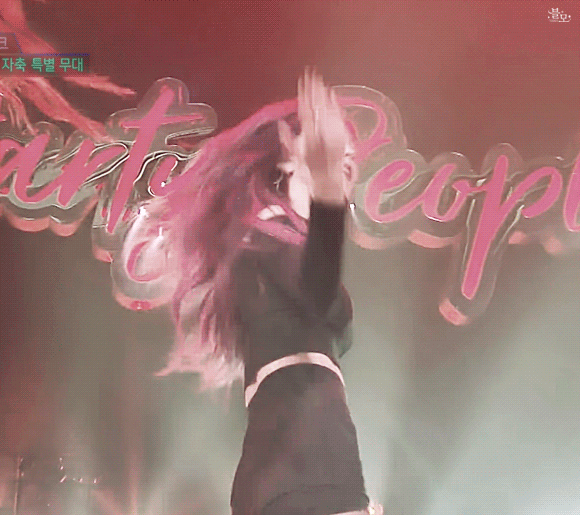 크롭탑이 잘 어울리는 블랙핑크.jpgif | 인스티즈