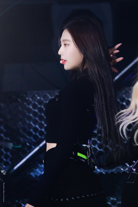 레전드 찍은 코뮤페 올블랙 조이.jpg | 인스티즈