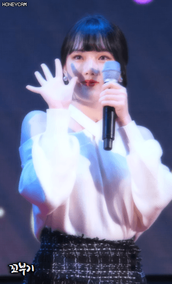 원래 예쁜데 해맑아서 더 예쁜 여자친구 예린이.gif | 인스티즈
