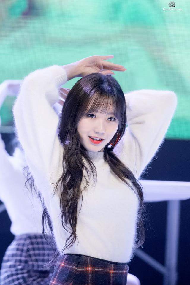 [러블리즈] 월요일 아침 출근길은 항상 막혀서 수정이 | 인스티즈