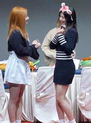 애교부리는 사나.gif | 인스티즈